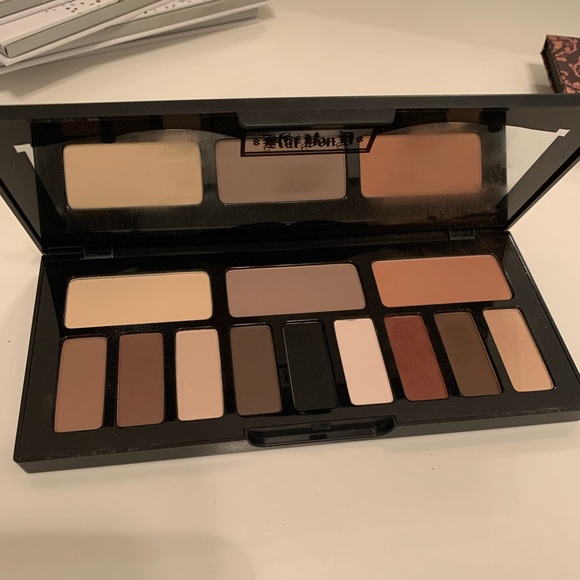 Kat Von D Other - Kat Von D shade and light eye palette Kat Von D Other - Kat Von D shade and light eye palette